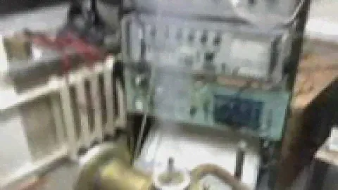 Жидкий гелий испаряется (Liquid helium is vapouring)