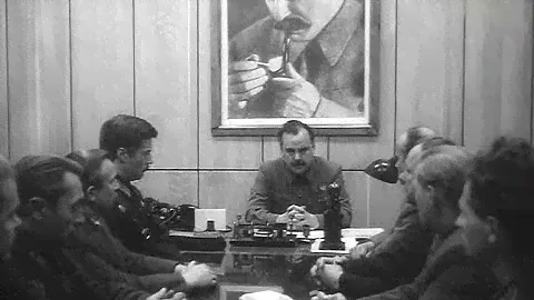 Рождённая революцией. 7-я серия (1976) - Постановление ГКО. Провокаторов расстреливать на месте...