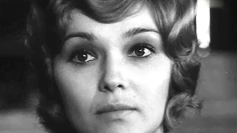 Рождённая революцией. 3-я серия (1974) - Эрмитаж
